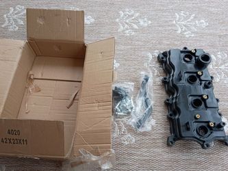 2007-2013 Nissan Altima, SER 2.5 valve cover