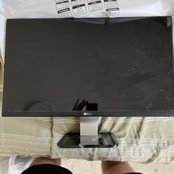 23” Dell Monitor - Great Condition