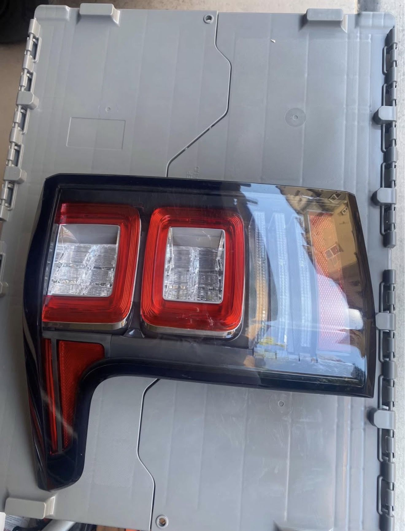 Rear Tail Light For 2013-2017 Land Rover Range Rover Brake Lamp Left