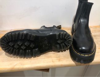 Dr .Martens