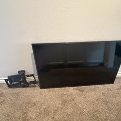 Samsung 50” Crystal UHD Tv With Mount