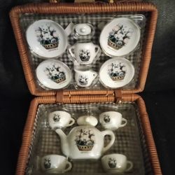 Tea set In Wicker Basket