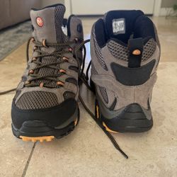 Merrell Men’s Moab 2 Vent Hiking Boots 9 Wide
