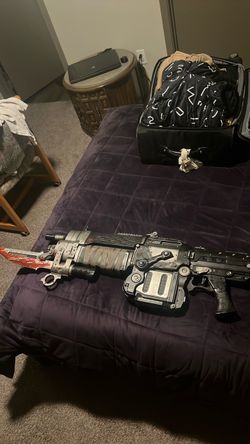 Gears of War Retro Lancer Replica