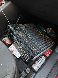 Behringer Xenyx X2442USB Audio Mixer