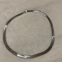 Silver herringbone necklace