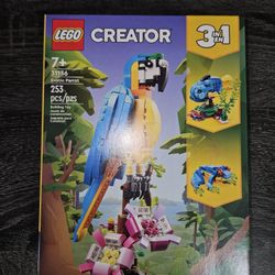 New In Box LEGO 31136 Exotic Blue Parrot Frog Fish Creator 3 IN 1 253 Piece