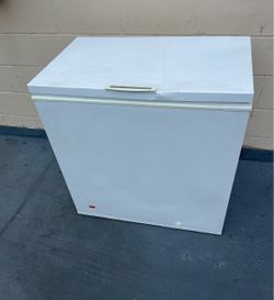 Freezer large household deep chest (delivery available)