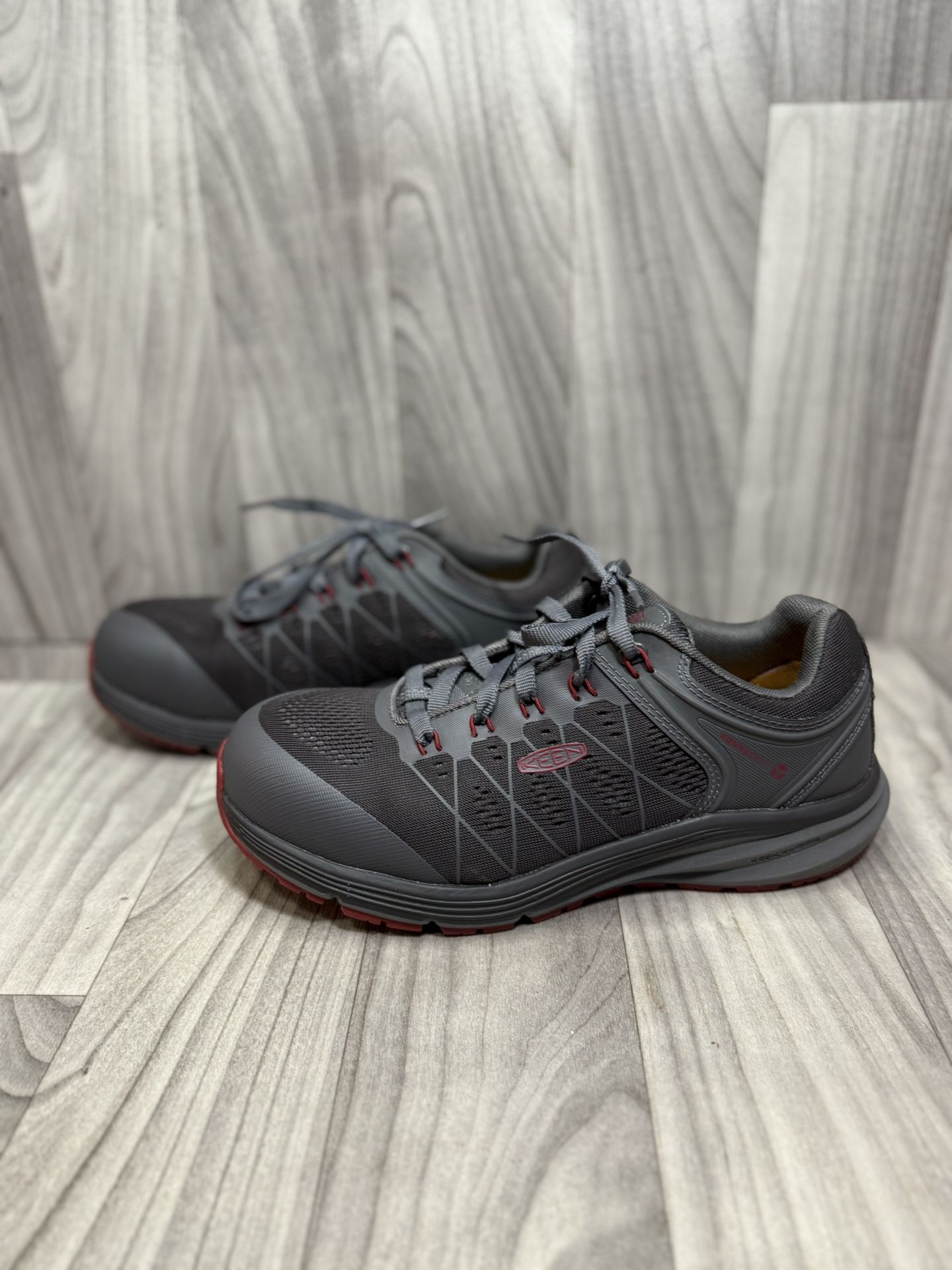 KEEN Utility Women's Safety Work Shoes Low-Cut Wide Toe US 9W EU 39.5 Gray/Red