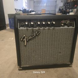 Fender 15g Guitar Amp+Power Cord