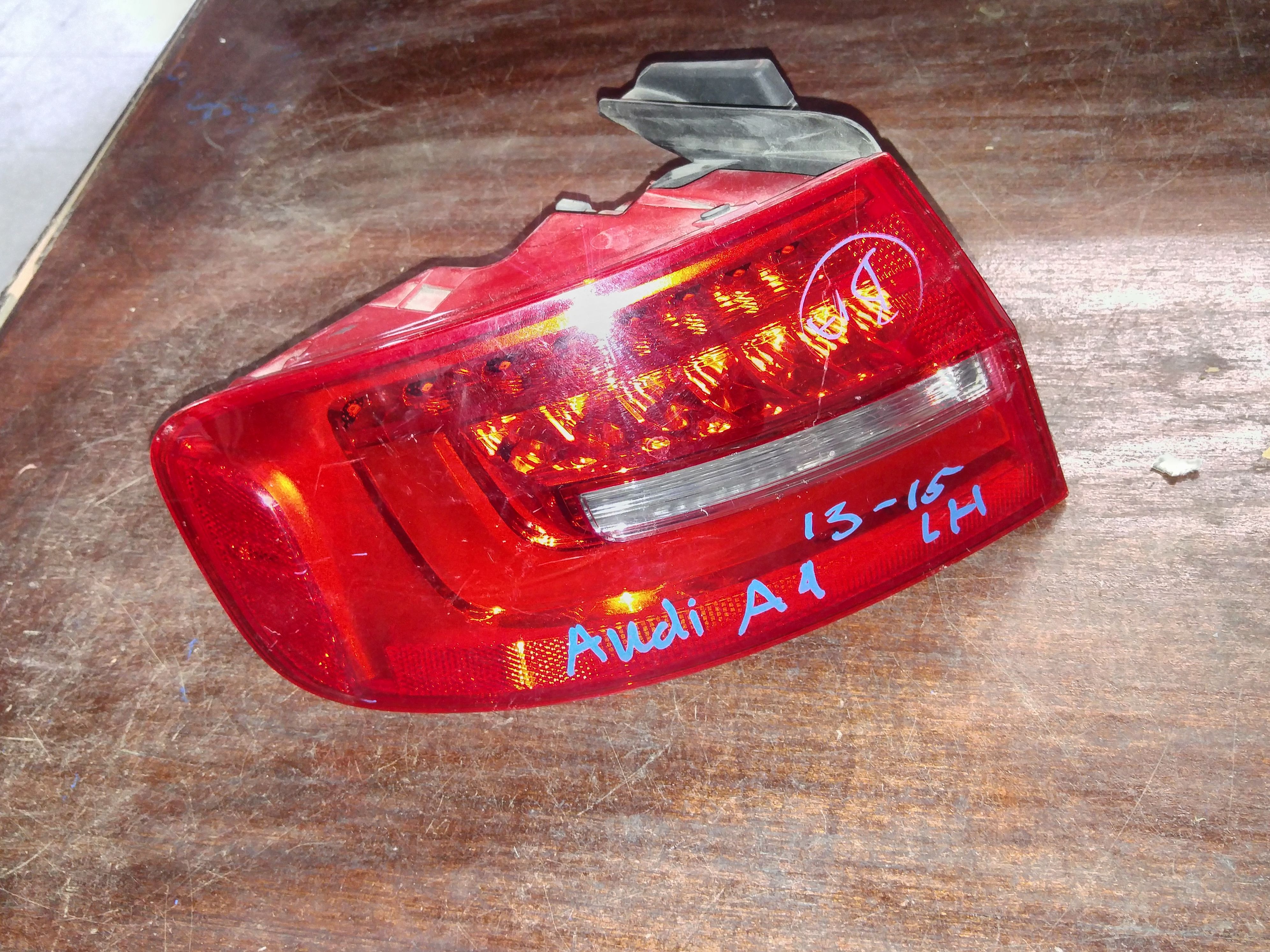 13-15 AUDI A4 TAILLIGHT