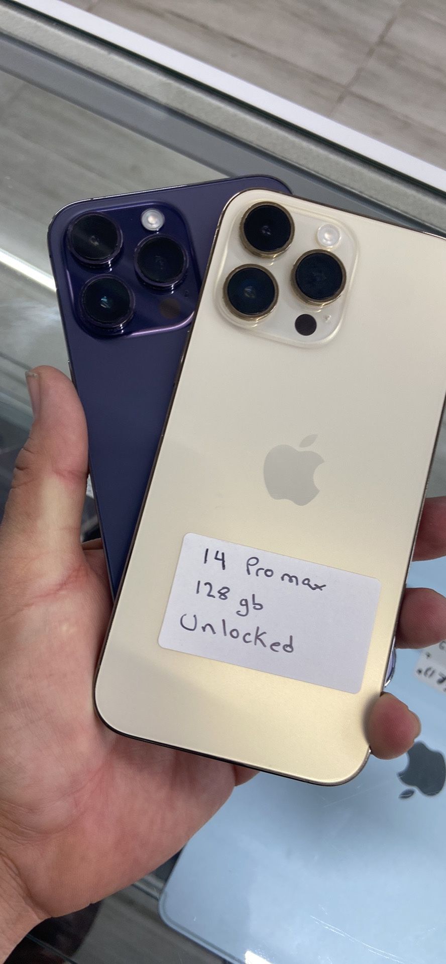 14! Pro Max & 15 Pro Max Unlocked. Cash Or $50 Down W Approval 