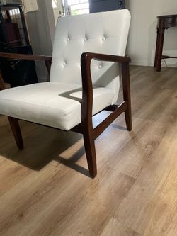 Mid-century style chair