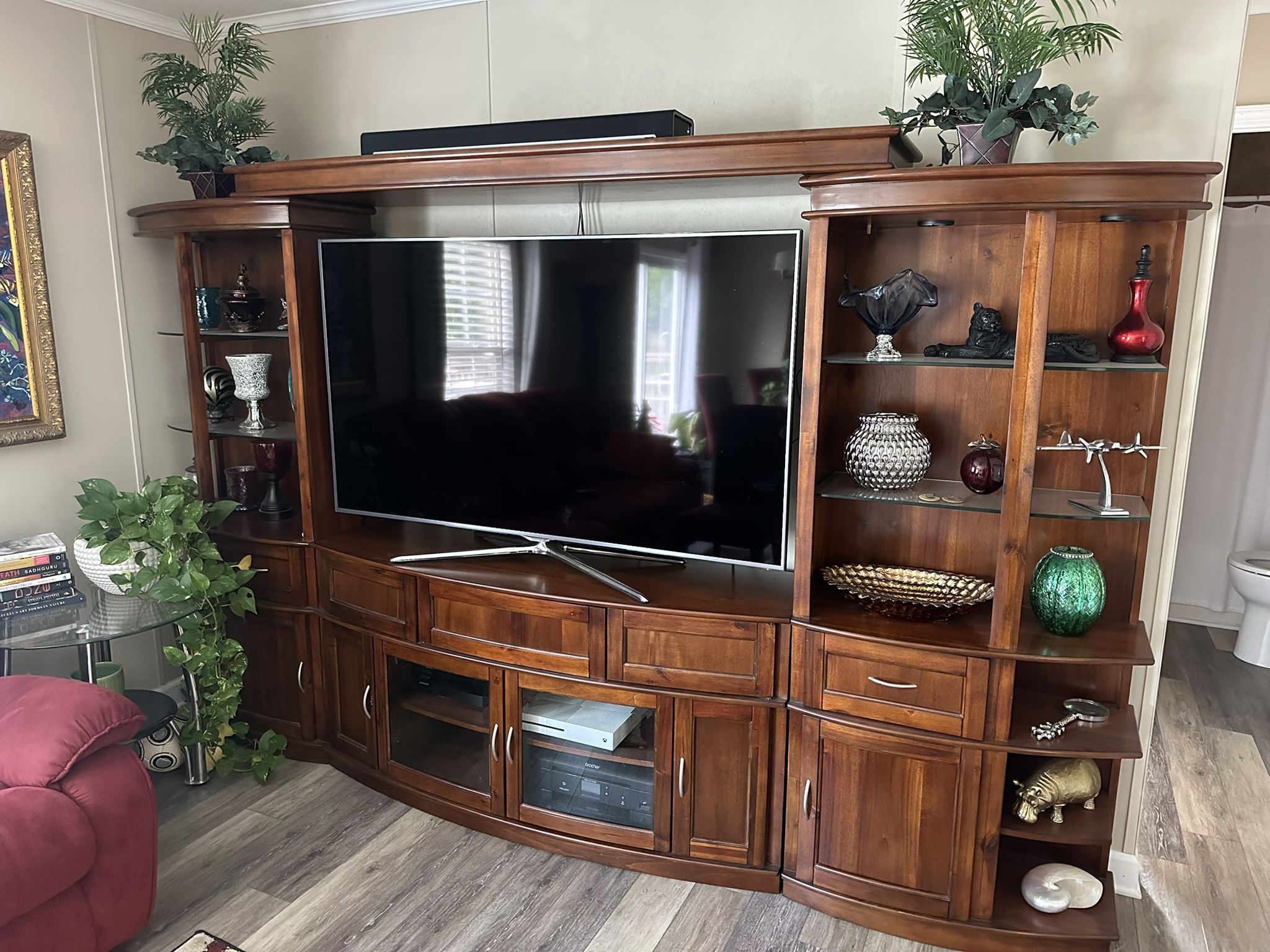 TV Stand /armoire