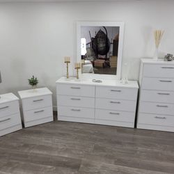 DRESSER WHIT MIRROR, CHEST AND 2 NIGHTSTANDS - CÓMODA CON ESPEJO , GAVETERO Y 2 MESITAS DE NOCHE 