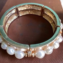 Gold And Pearls bracelet, Adjustable 