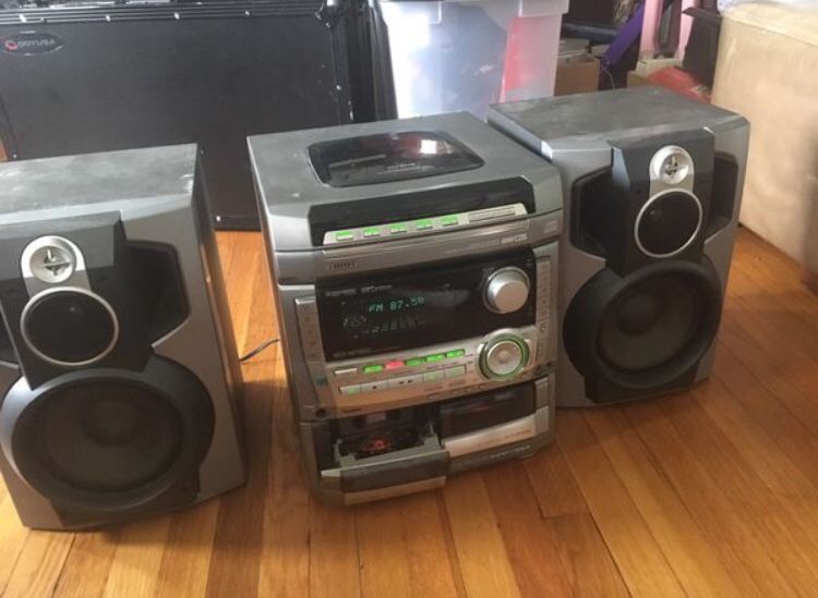 Aiwa stereo speaker sound system 5 cd changer