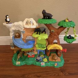 Fisher-Price Little People 2011 Zoo Talkers Treehouse Animal Jungle PlaySet W / 12 little People includes. 
