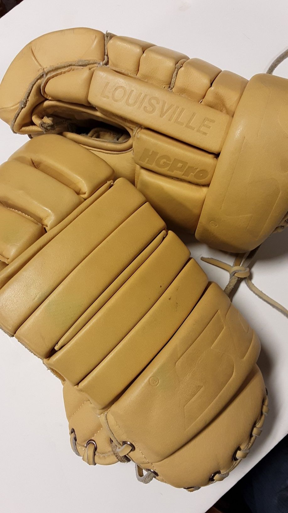 VintageHOCKEY GLOVES TPS