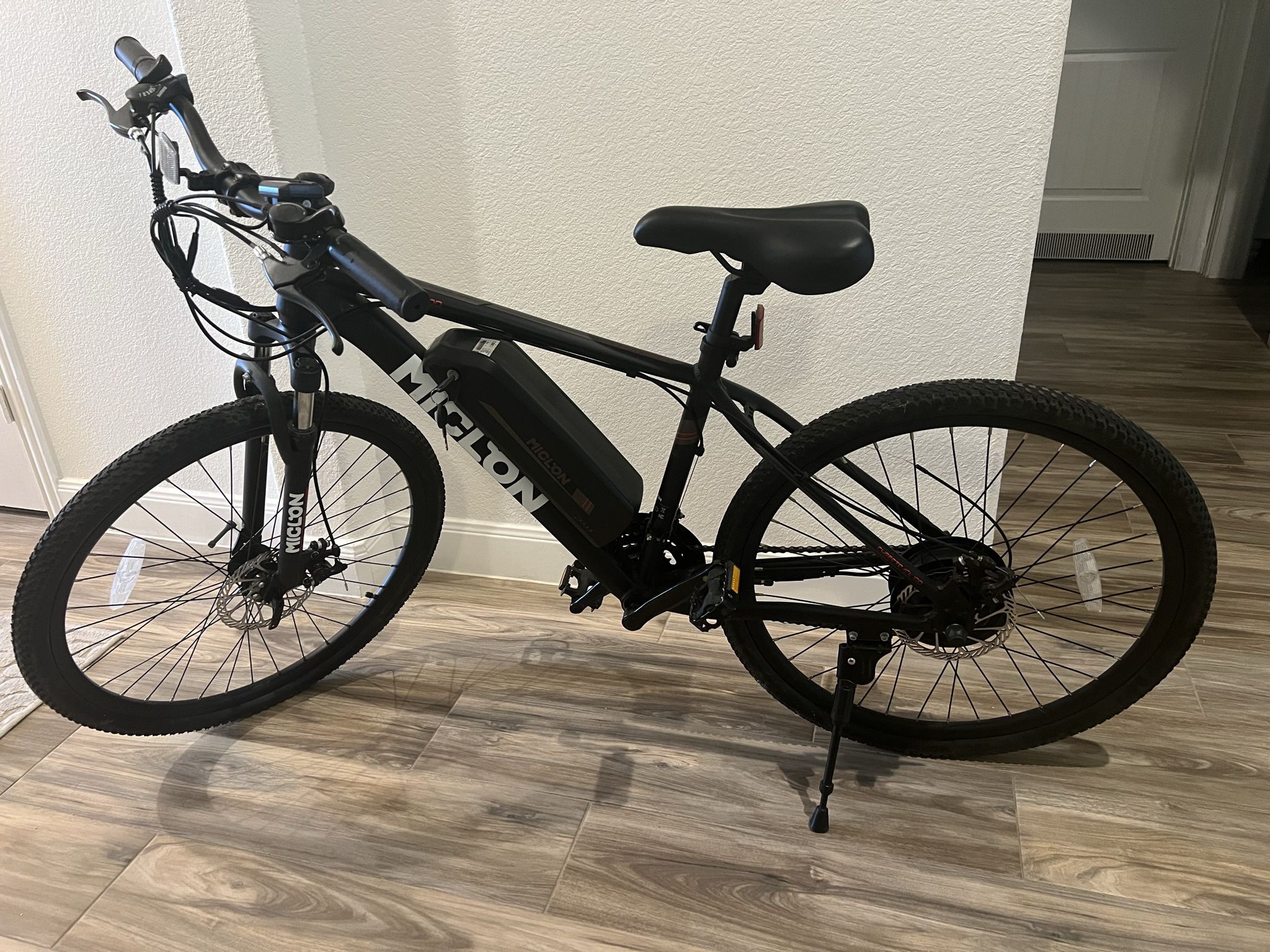 Miclon 26” Electric Bicycle BRAND NEW NEVER RIDDEN