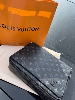 Men Or Woman’s bag/purse