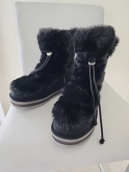 New Sun + Stone Womens Remii Faux Suede Fuzzy Winter & Snow Boots Size 6 M Black