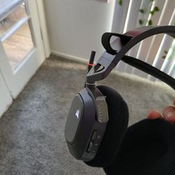 Corsair HS80 Gaming Head Phones 