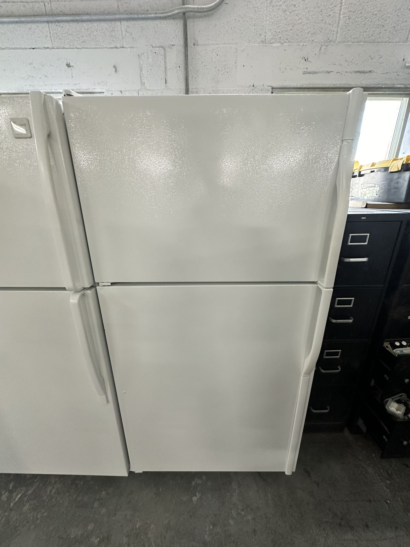 Whirlpool Top Freezer Refrigerator “30