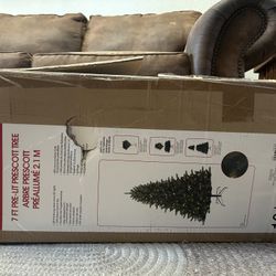 7Ft Pre-Lit Prescott Tree Abbre Prescott 