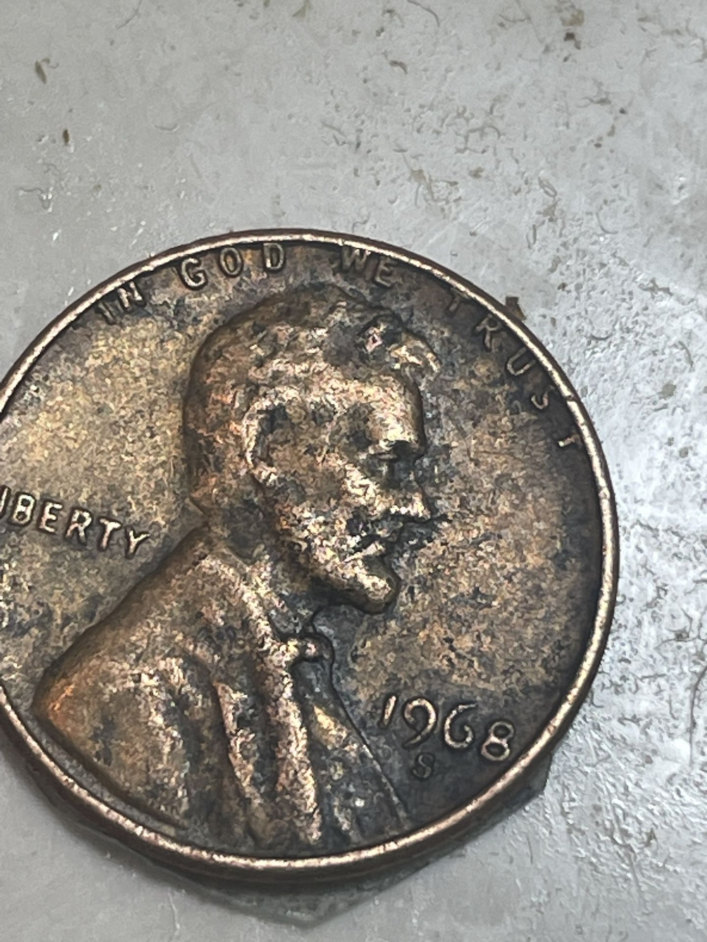 1968 S Lincoln Penny With Error On Top Rim , And “L” In Liberty Heavy On The Date