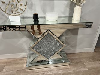 Everly Quinn Amla 47.25” Mirrored Glass Console Table