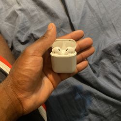 AirPods