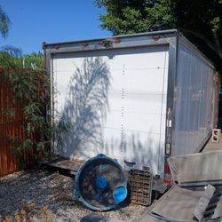 Truck  box .... no leaks..no leaks.. whit receptacles  installed  and lights  ready  for shop use