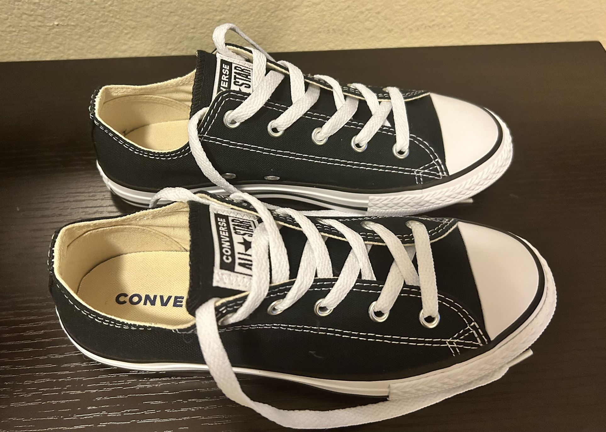 Converse (Youth / Size 3)