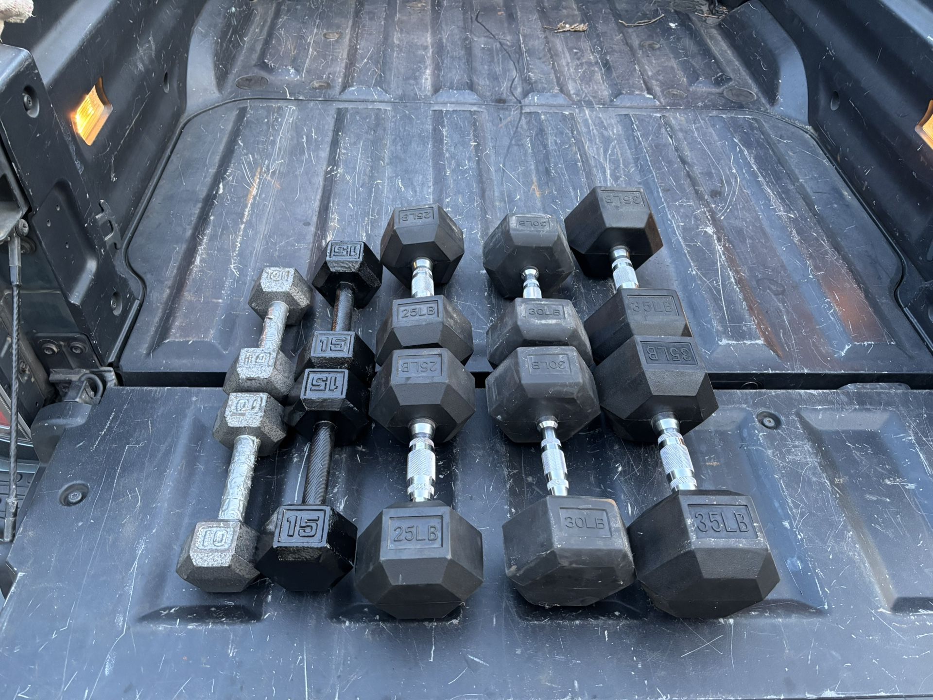 Hexagon Dumbbell Weight Set (10/15/25/30/35lb Pairs)