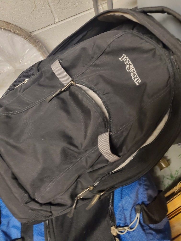 Jansport Bookbag With Handle On Wheels