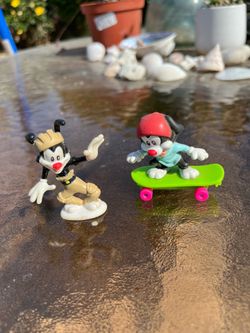 Vintage Yakko’s Cake Toppers lot