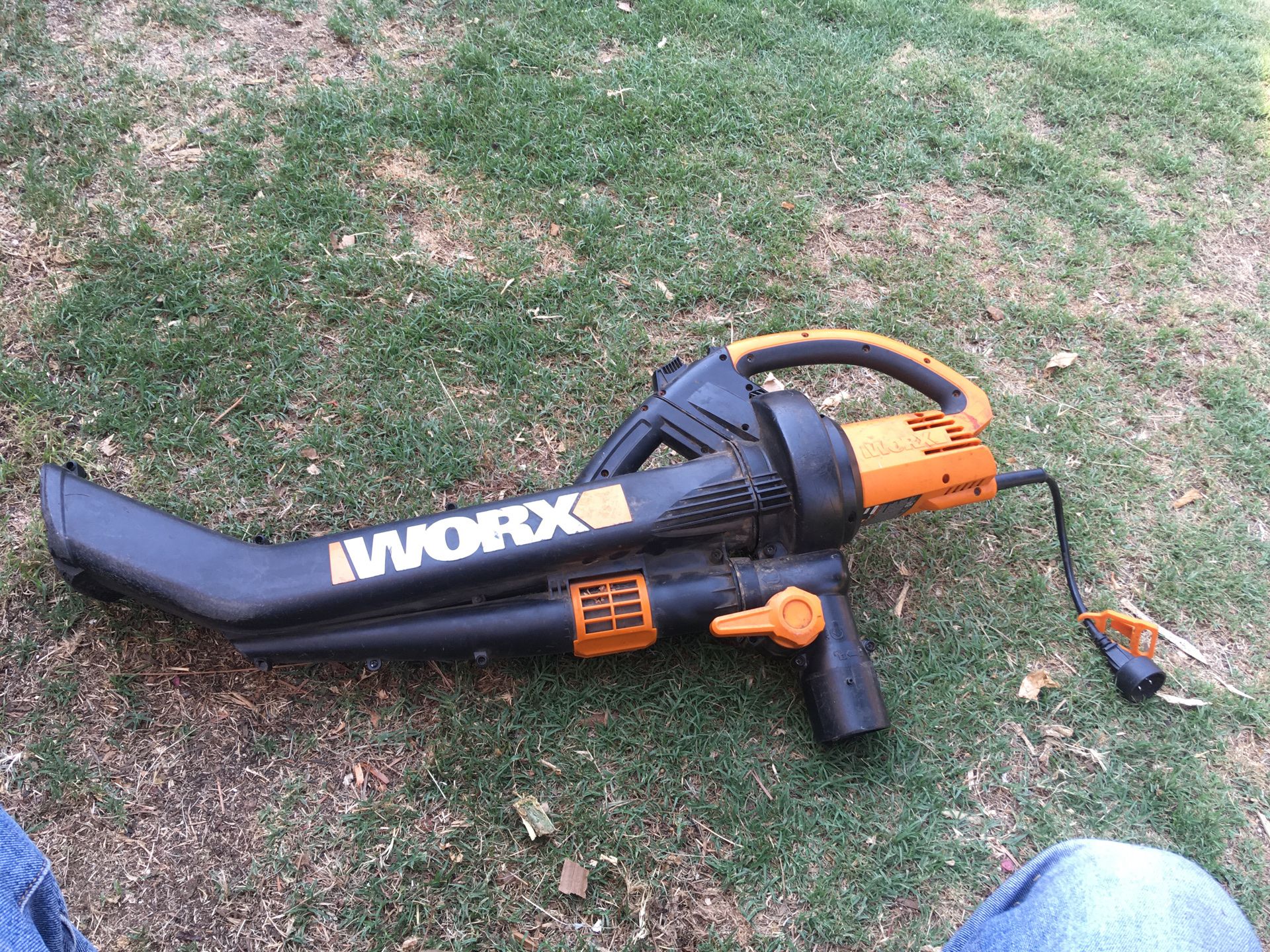 Worx corded electric WG500 trivac collection 3in1 blower, mulcher and