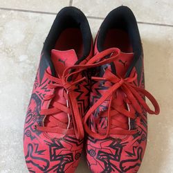 Puma Pulisic Kids Soccer Cleats – Size 3 FG – Great Condition