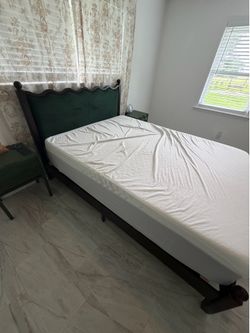 Bed frame queen size