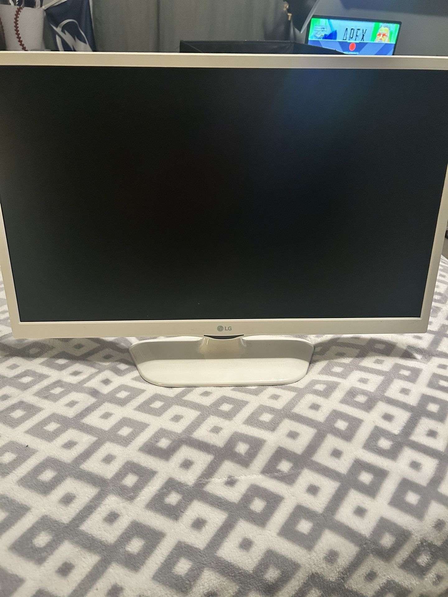 LG Full HD 1080p Smart LED TV