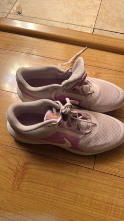 Nike women’s shoes