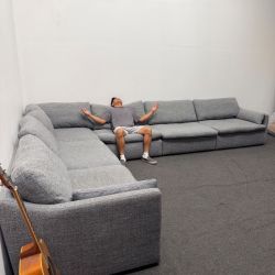 Huge 6 pc Alana Linen Grey Sectional Couch by Living Spaces (Modular and reversible) *Can Deliver