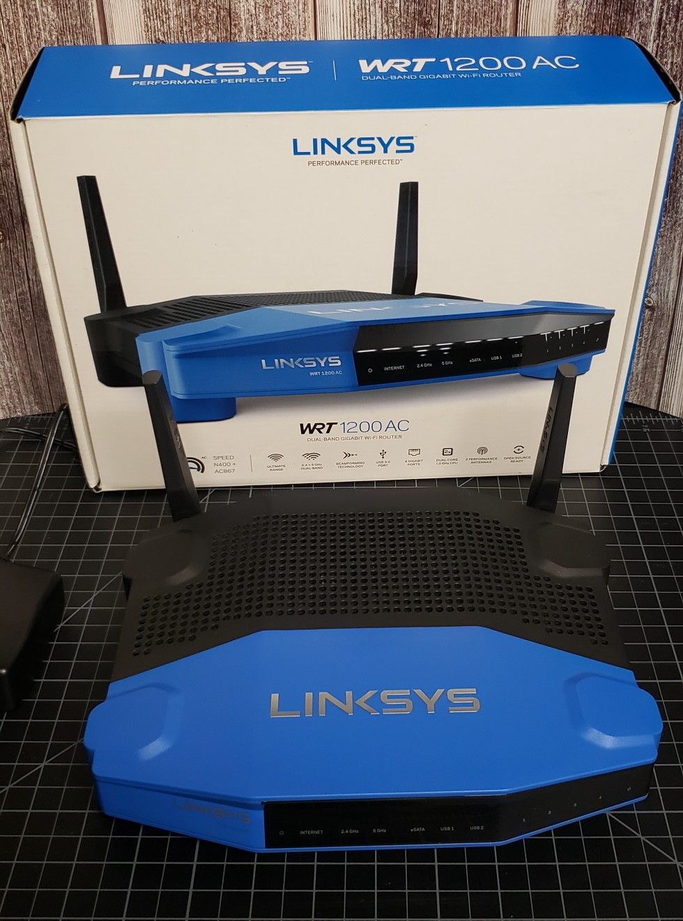 Linksys WRT1200AC Dual Band Gigabyte Wi-Fi Router