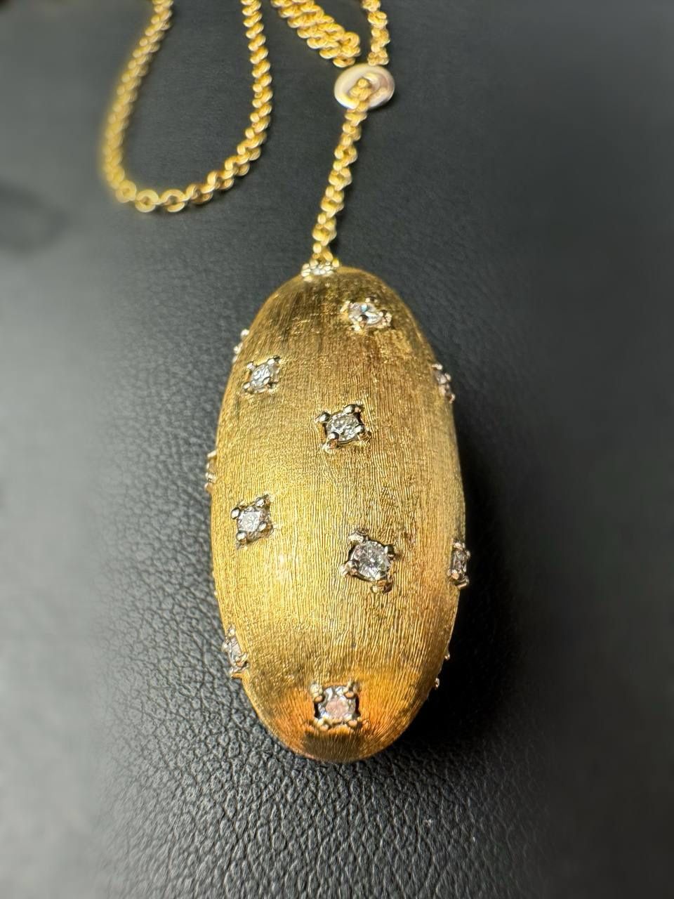18k solid yellow gold 0.85CTW Diamond Modern brushed oval cable on 10” chain 8.9 grams