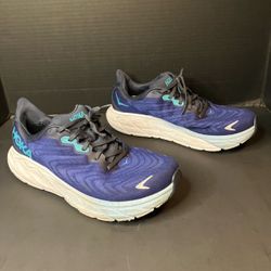 Size 11 2E Width Mens Blue and White Hoka Arahi OBO