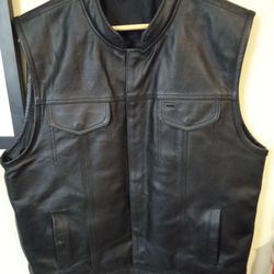 🔥 ONLY $60!! NEW NEVER WORN LG BLK LEATHER MOTORCYCLE VEST WITH 2 INSIDE GUN POCKETS! 🔥