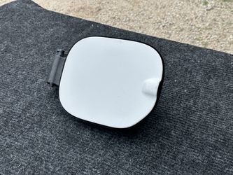 Fuel filler gas tank door Chevy Silverado 