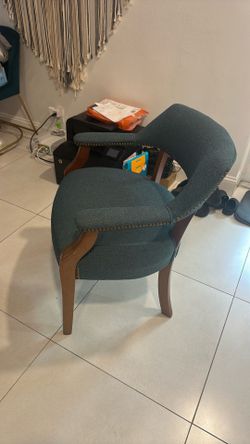 Wooden chair soft great condition 2