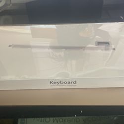 Apple USB Wired Keyboard with Numeric Keypad for Apple Mac Pro, Mini Mac, iMac, iMac Pro, MacBook Pro/Air